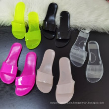 Zapatillas de verano PVC Mujeres Clear Jelly Color Sandalias Mujeres Mujeres cómodas Slipper de gelatina transparente Estilo europeo